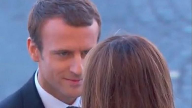 Momenti i shumëpërfolur: Shikimi Macron-Melania Trump (Video)
