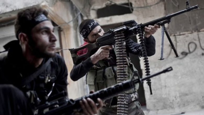 Trump i jep fund programit të CIA-s për trajnimin e rebelëve sirianë