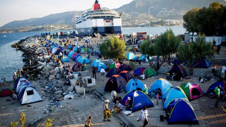 HRW: Refugjatët e mitur në kushte të mjerueshme