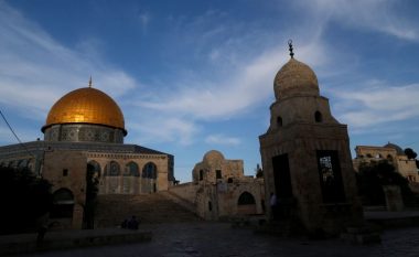 Myslimanët nën 50 vjet nuk mund ta vizitojnë vendin e shenjtë në Jerusalem