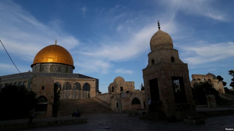 Myslimanët nën 50 vjet nuk mund ta vizitojnë vendin e shenjtë në Jerusalem