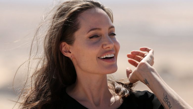 Angelina Jolie debuton si producente, pritet mirë filmi i saj (Foto)