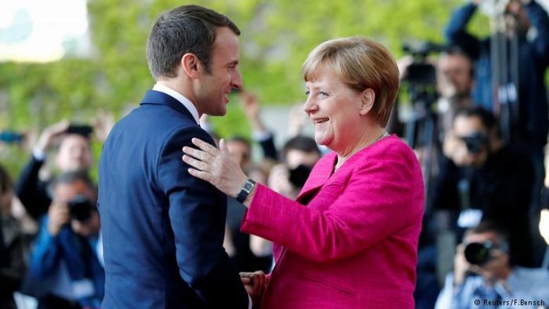 Merkel e hapur për propozimin që një njeri të udhëheqë me paratë e BE-së