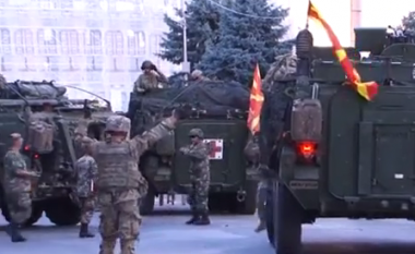 ARM dhe Forcat amerikane prezantuan pajisjet luftarake në Shkup (Foto/Video)