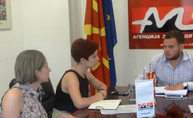 Përfaqësues të ARS dhe FRA biseduan për gjendjen e të rinjve në Maqedoni