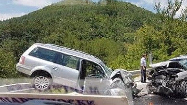 Dy aksidente në rrugën Strazhë-Kërçovë (Foto)