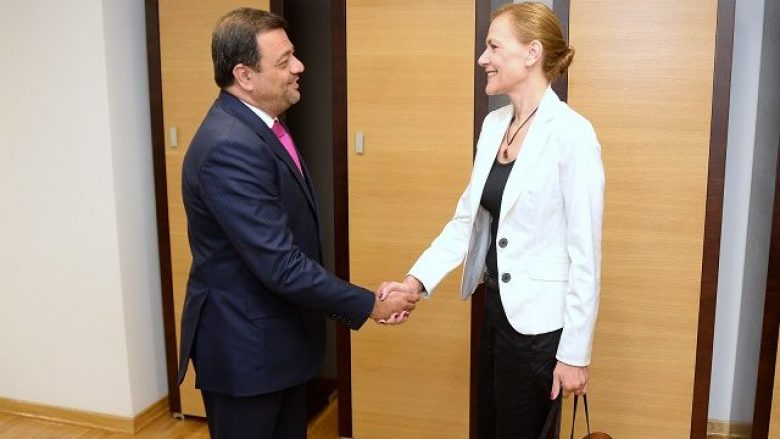 Angjushev takon ambasadoren e Kroacisë, Barishiq
