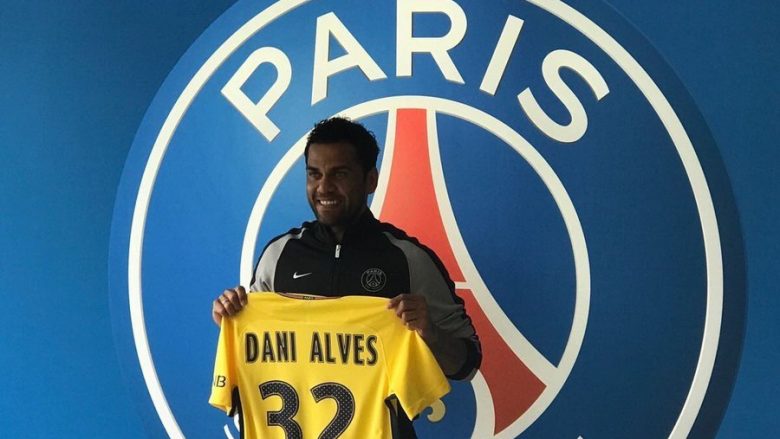 Zyrtare: Dani Alves është lojtar i PSG-së (Foto)