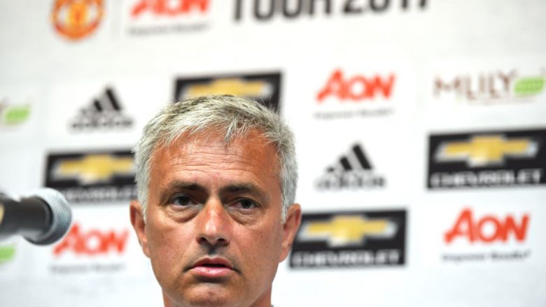 Mourinho: Dua të qëndroj për 15 vite këtu