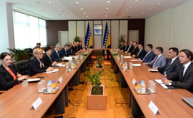 Zaev-Zvizdiq-Xhaferoviq: Të intensifikohet bashkëpunimi Maqedoni-Bosnjë e Hercegovinë
