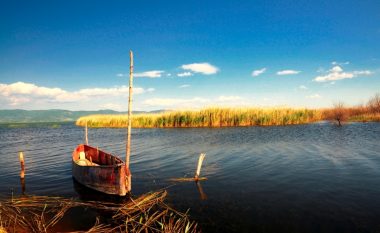 Bie niveli i ujit në lumenjtë dhe liqenet në Maqedoni, përveç në Liqenin e Dojranit