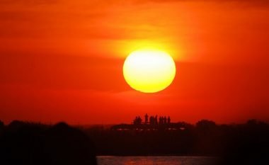 Edhe nesër priten temperatura të larta nga faza e portokalltë në Maqedoni