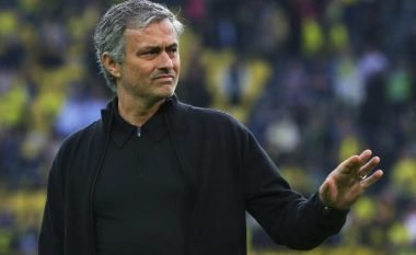 Mourinho tregon nëse United e merr Balen pas Superkupës