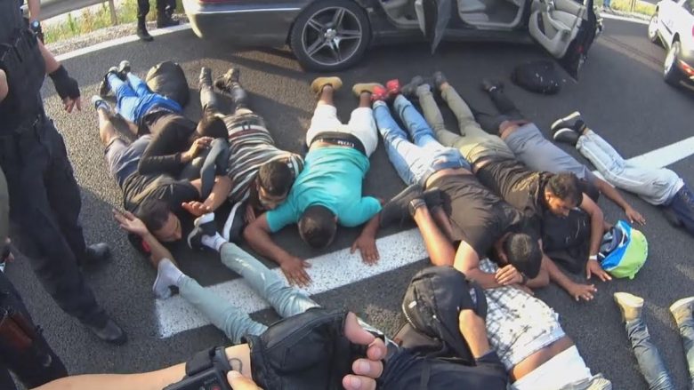 Parandalohet trafikimi i pesë migrantëve në vendkalimin kufitar “Bogorodica”