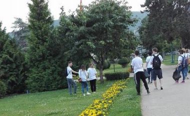 “Në xhep, nëse s’ka ku tjetër” – aksion për pastrimin e Matkës në Shkup