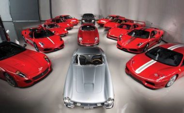 Milioneri nxjerr në shitje koleksionin unik me 13 Ferrari (Foto)