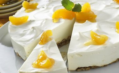 Cheesecake me Exquisa krem djathi dhe kajsi, e përkryer për stinën e verës (Foto)