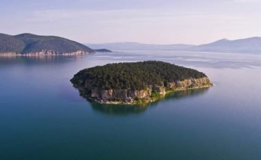 “Rajoni i Prespës të shpallet zonë nën mbrojtjen e UNESCO-s”