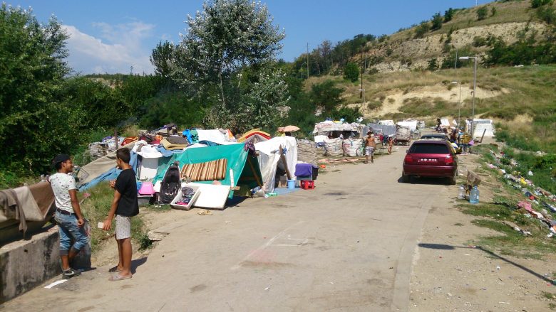 Pritet një zgjidhje për romët nën kalanë e Shkupit (Video)