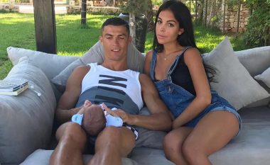 Cristiano Ronaldo në pritje të një vajze me Georginan?