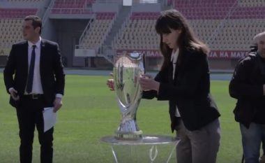 Trofeu erdhi në Shkup, priten edhe yjet botërore (Video)