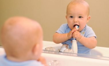 Kujdesi i dhëmbëve te bebet
