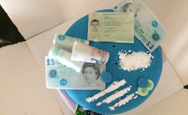Torta e ditëlindjes me “kokainë” dhe materie tjera të ndaluara (Foto)