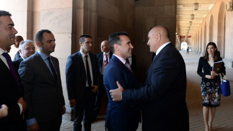 Zaev dhe Borisov sot nënshkruajnë Marrëveshjen për fqinjësi të mirë