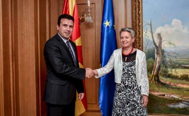 Zaev takohet me ambasadoren Tejada, e njofton atë për ‘Planin 3-6-9’