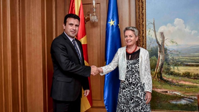 Zaev takohet me ambasadoren Tejada, e njofton atë për ‘Planin 3-6-9’