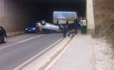 Aksident në Shkabaj, dyshohet edhe për të lënduar