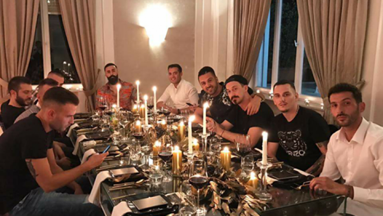 Albert Krasniqi dhe shokët tjerë befasojnë Getin në Tiranë me darkë dhe torte speciale (Foto)