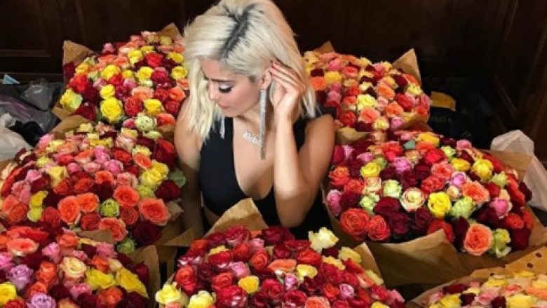 Bebe Rexha befasohet në Rusi (Foto/Video)