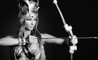 Kur Diellza Kolgeci këndonte "Si Kleopatra" (Video)