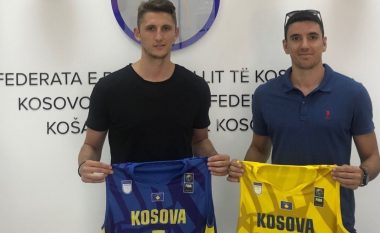 Zyrtare: Gëzim Morina dhe Erjon Kastrati mund të luajnë për Kosovën