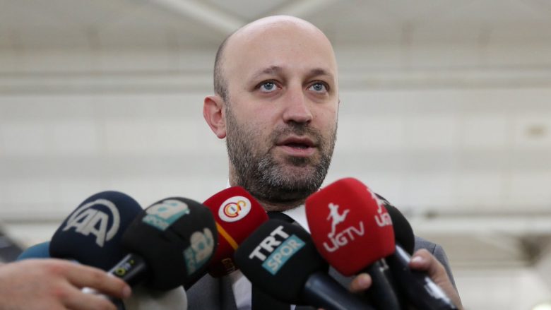 Drejtori sportiv i Galatasarayit konfirmon bisedimet me pesë lojtarë të mëdhenj