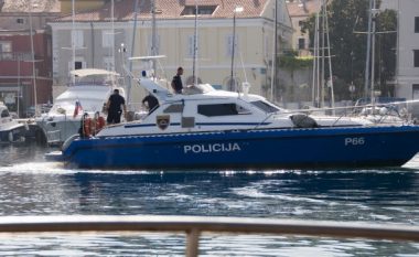 Tri incidente në gjirin kontestues të Piranës, në kufirin Slloveni-Kroaci