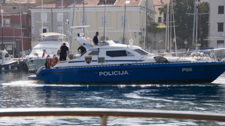 Tri incidente në gjirin kontestues të Piranës, në kufirin Slloveni-Kroaci