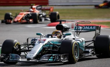 Hamilton “pole position” në Silverstone