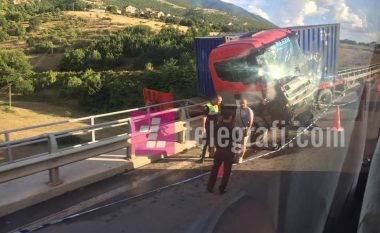 Aksident në Rrugën e Kombit (Foto/Video)