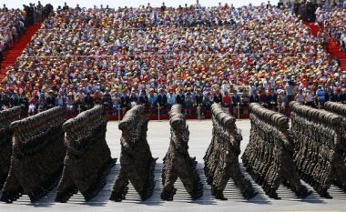 Kina shënon 90-vjetorin e ushtrisë me një paradë madhështore