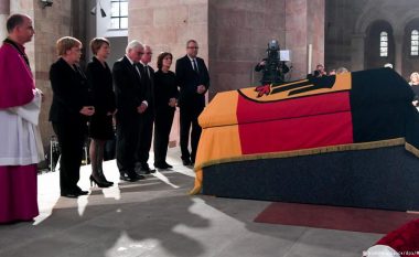 Gjermania ndahet nga Helmut Kohl