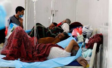 Kolera prek 300 mijë njerëz në Jemen
