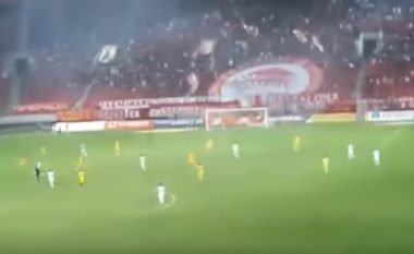 Tifozët e Olympiacosit provokojnë Besnik Hasin, hapin pankartën "Kosova është Serbi" (Video)