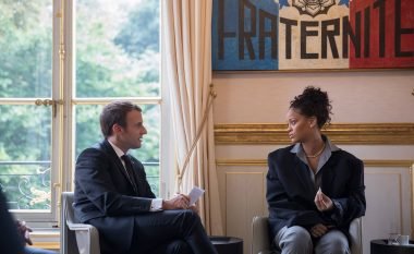 Çifti Macron çmendet pas Rihanna-s, por fotoja më e bukur është me Presidentin (Foto)