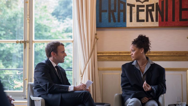 Çifti Macron çmendet pas Rihanna-s, por fotoja më e bukur është me Presidentin (Foto)