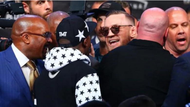 McGregor thotë se është “gjysmë i zi”, fyen Mayweatherin dhe reperin 50 Cent në New York (Foto)