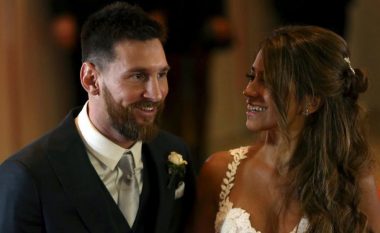 Messi dhuroi pijet dhe ushqimin që mbeten në dasmë për nevojtarët