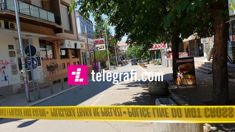 Rruga “Rexhep Luci” në kryeqytet vazhdon të jetë e bllokuar, kafenetë ende të mbyllura (Video)