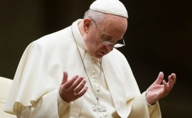 Italia e dëbon shqiptarin që donte ta bënte Papën mysliman